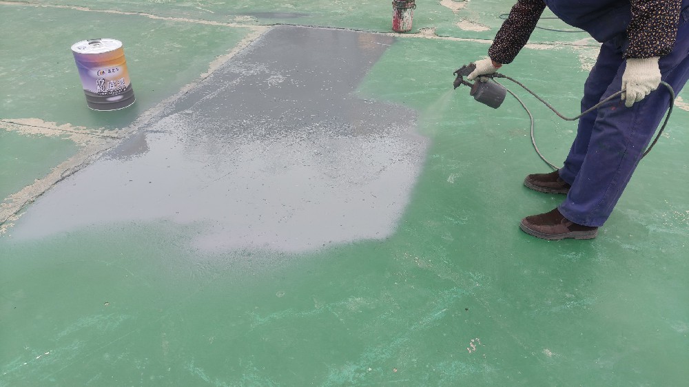 水泥面保護新方案：醇酸防銹磁漆的卓越表現