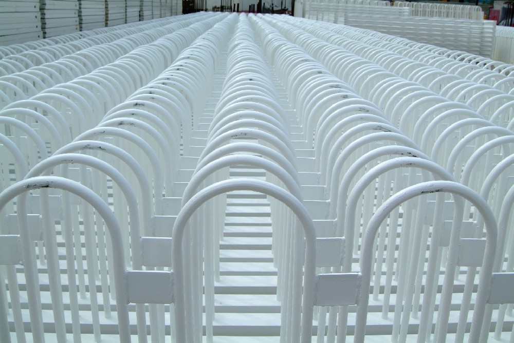 鐵質表面新防護：晨虹醇酸調和漆噴涂技術引領潮流