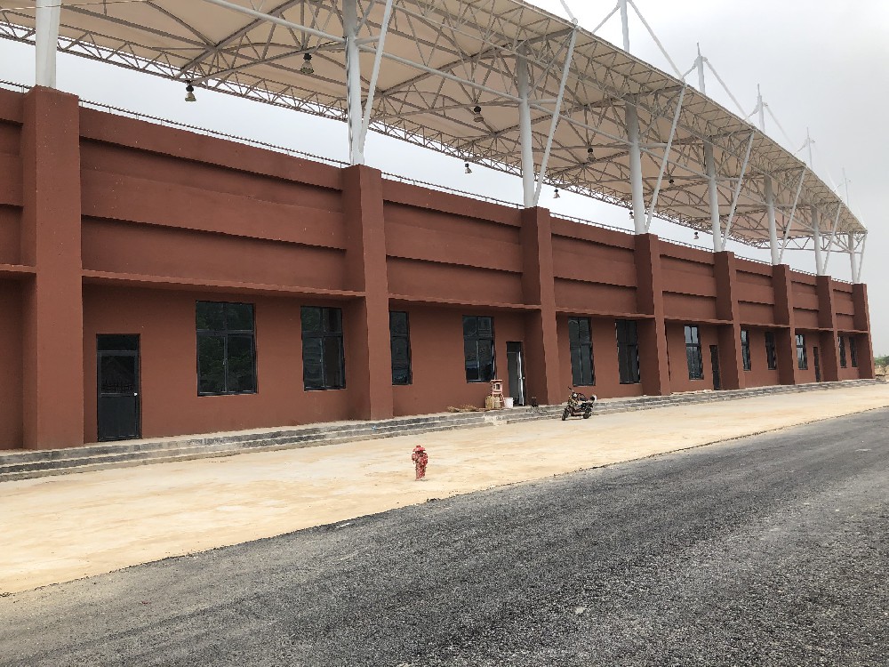 守護童心，彩繪夢想：探索幼兒園維護的理想之選——醇酸面漆