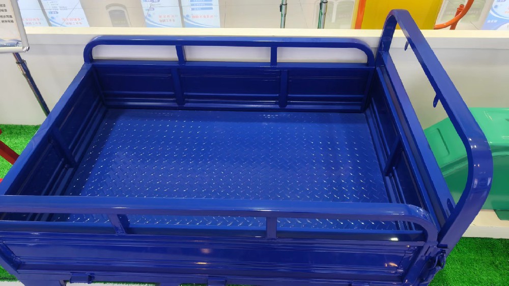 鍍鋅底材的煥新藝術：晨虹醇酸改裝汽車漆，打造獨特魅力